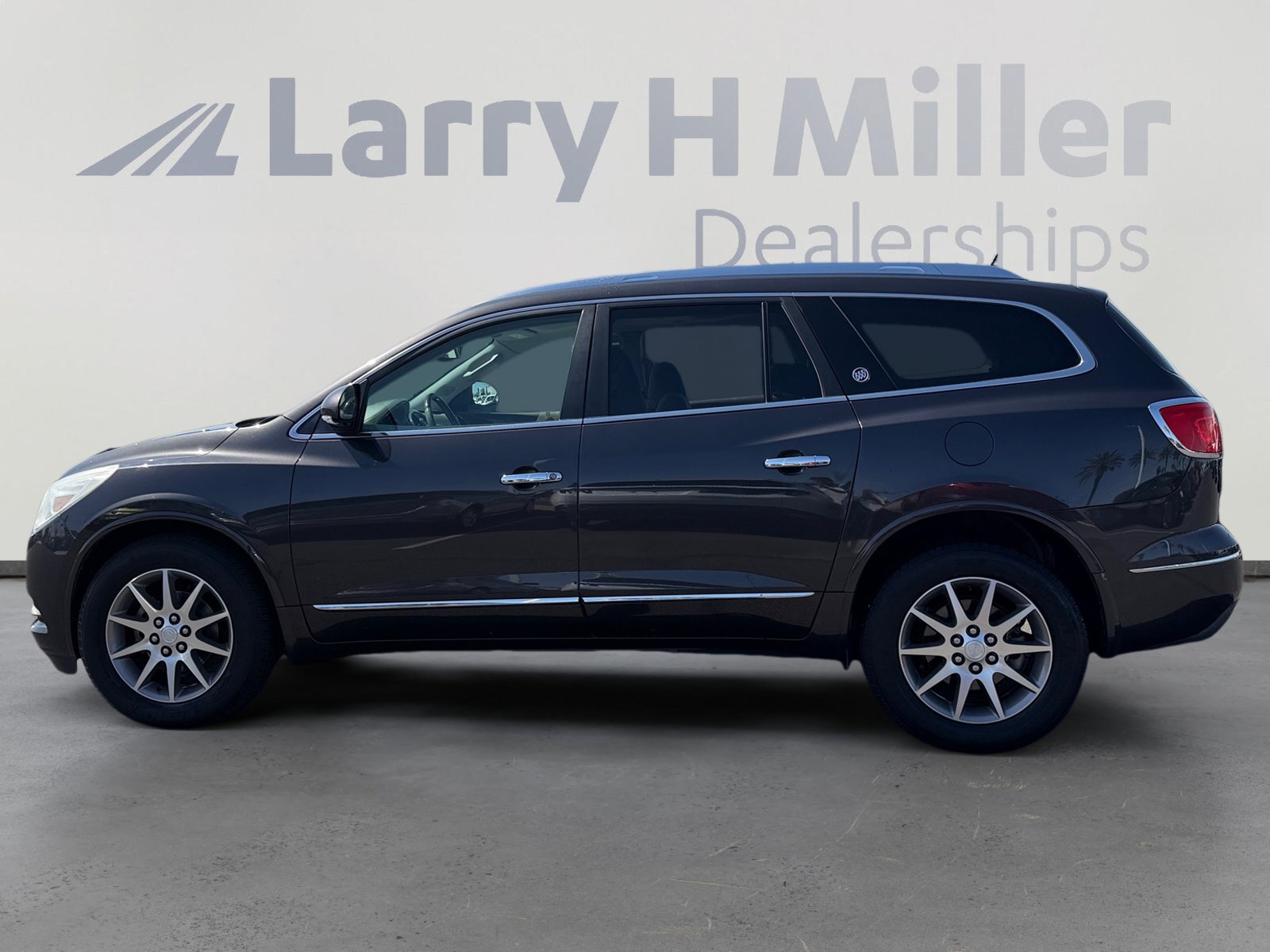 Used 2014 Buick Enclave Leather w/ LPO, Cargo Convenience Pkg FWD image 2