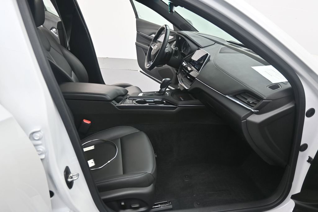 Used 2024 Cadillac CT4 Luxury w/ LPO, ONYX Package RWD image 21