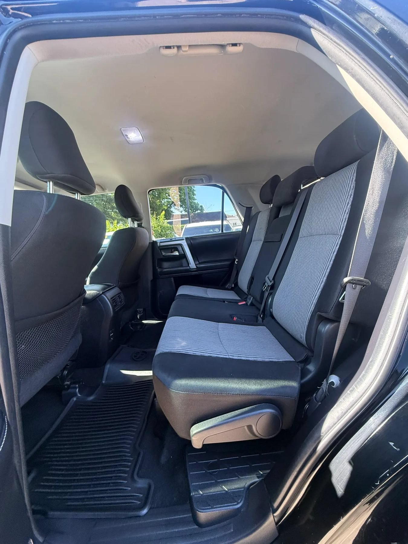 Used 2018 Toyota 4Runner SR5 RWD image 17