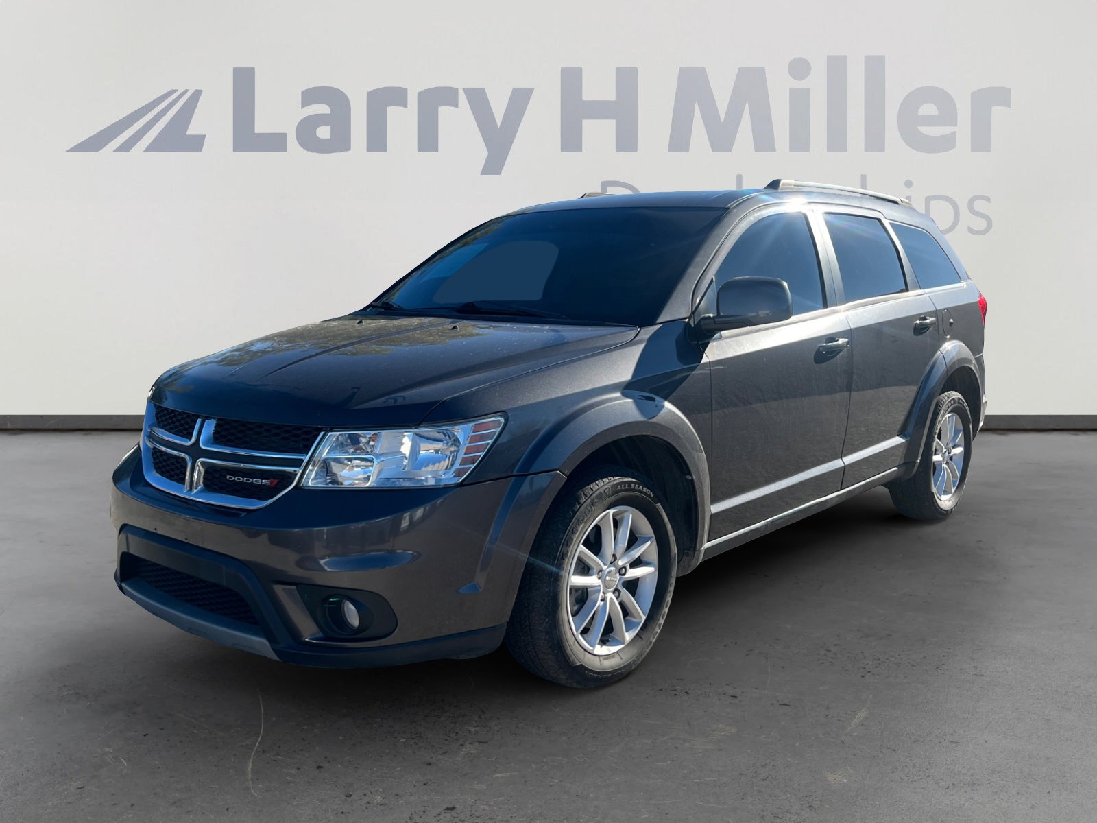 Used 2015 Dodge Journey SXT w/ Flexible Seating Group image 1