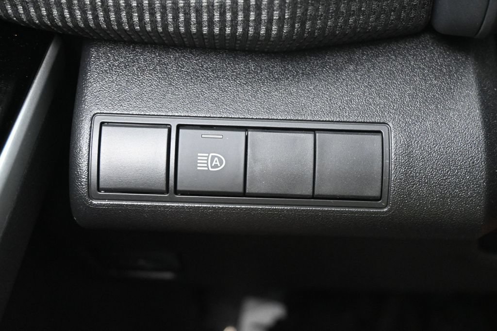 Used 2023 Toyota bZ4X AWD image 21