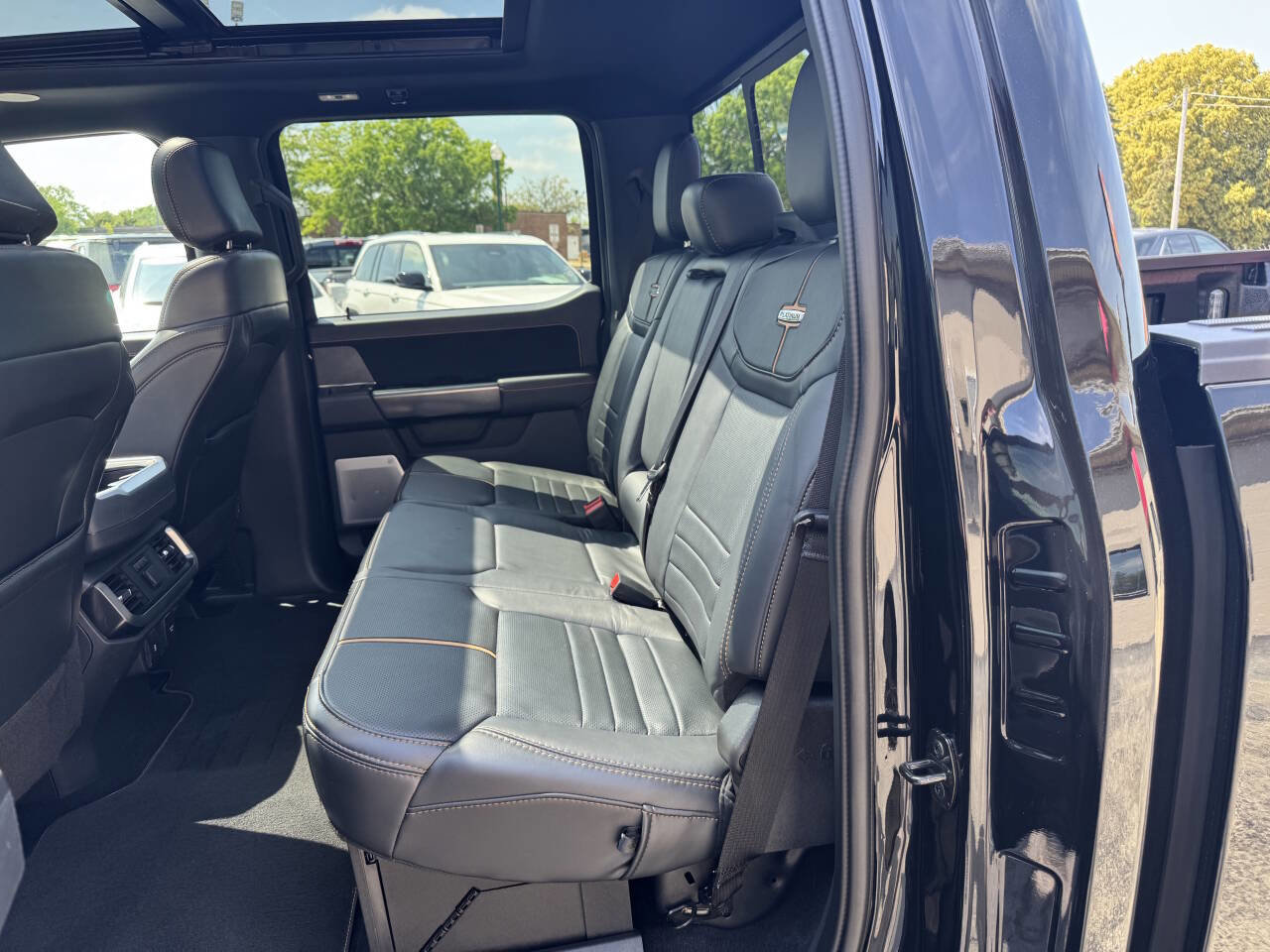 Used 2023 Ford F150 Platinum w/ FX4 Off-Road Package image 9