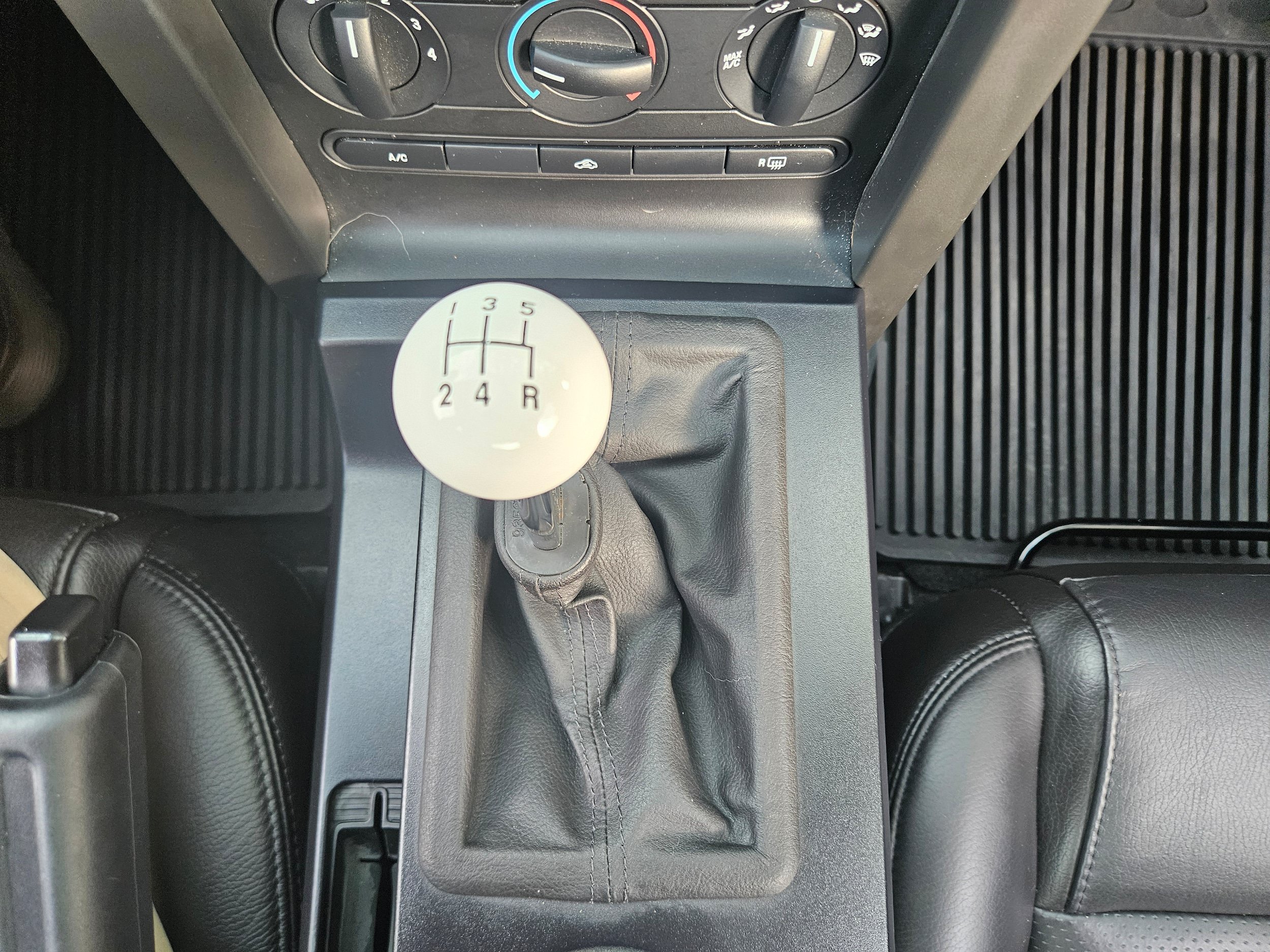 Used 2006 Ford Mustang GT Premium RWD image 37