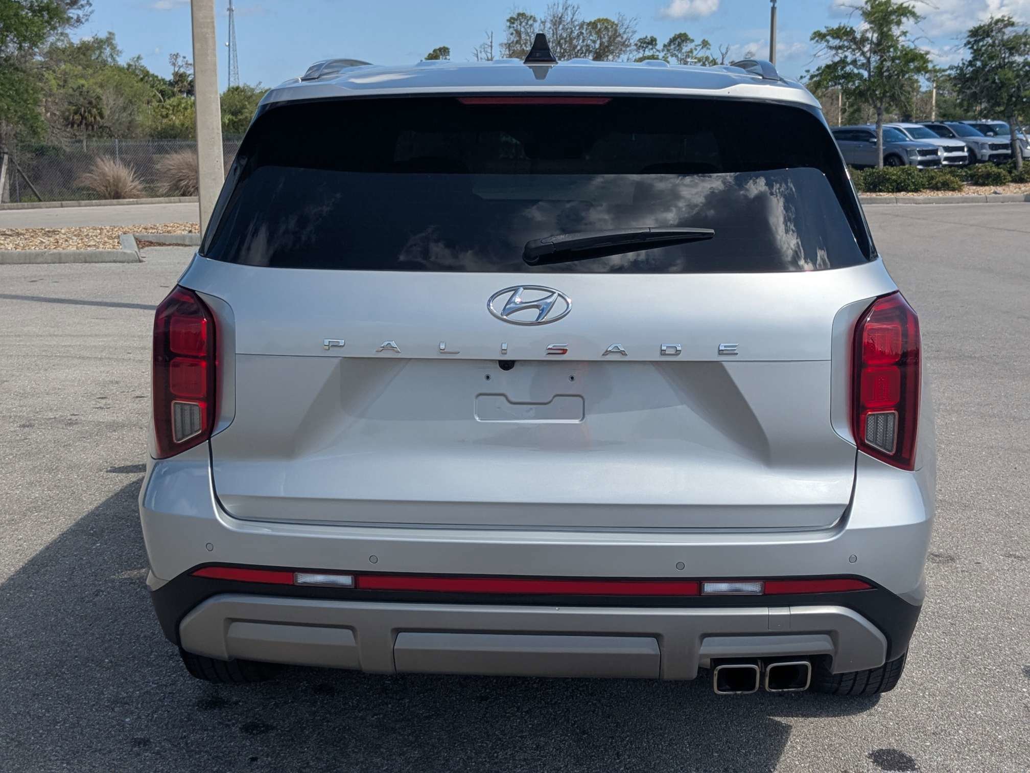Used 2024 Hyundai Palisade SEL FWD image 6