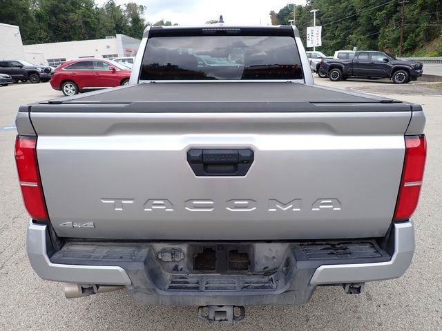 Certified 2025 Toyota Tacoma SR5 AWD/4WD image 4