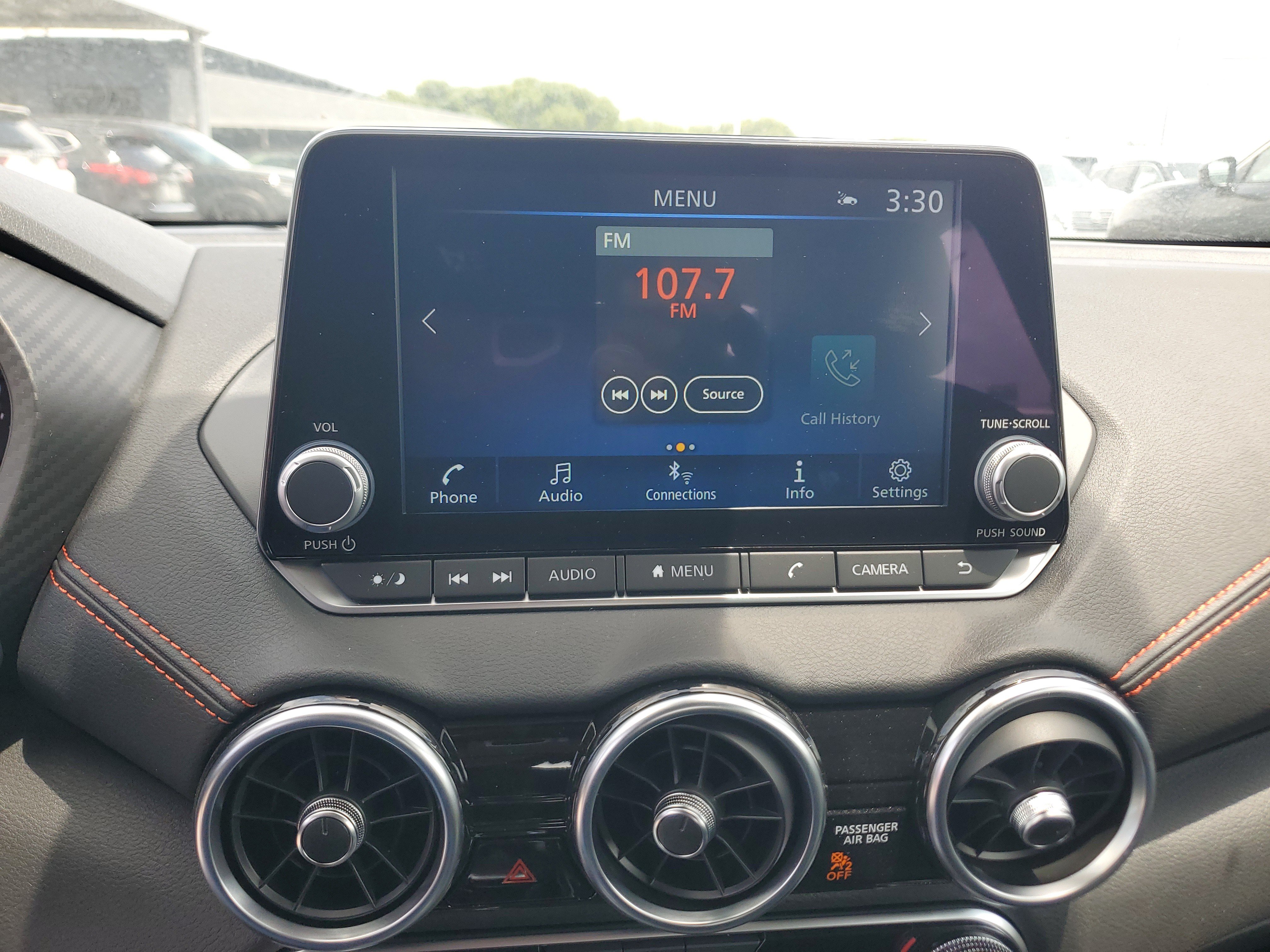 Used 2025 Nissan Sentra SR w/ SR Premium Package FWD image 18