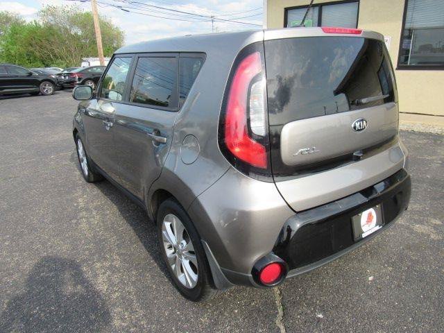 Used 2016 Kia Soul + FWD image 6