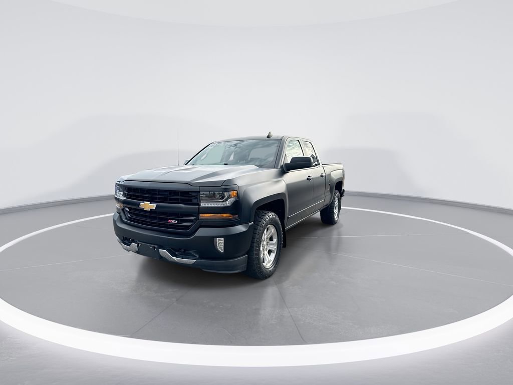 Used 2018 Chevrolet Silverado 1500 LT w/ All Star Edition AWD/4WD image 4