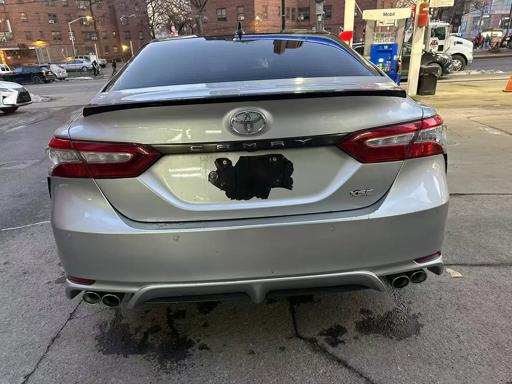 Used 2018 Toyota Camry XSE FWD image 4