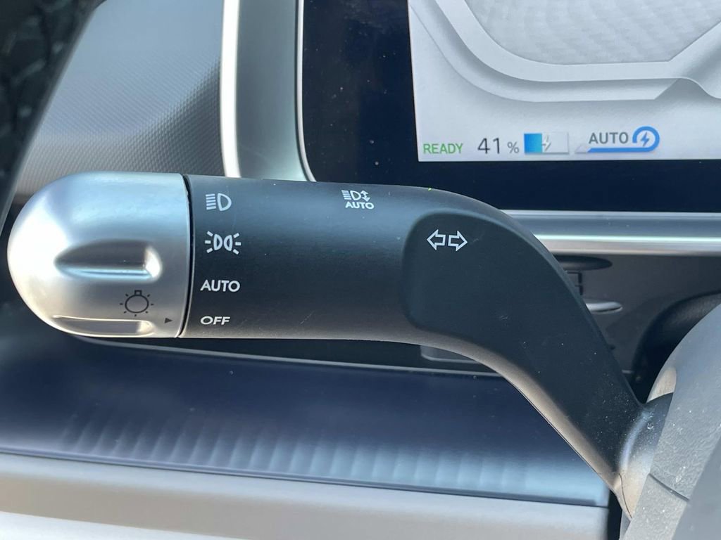 Used 2025 Hyundai Ioniq 6 SEL image 16