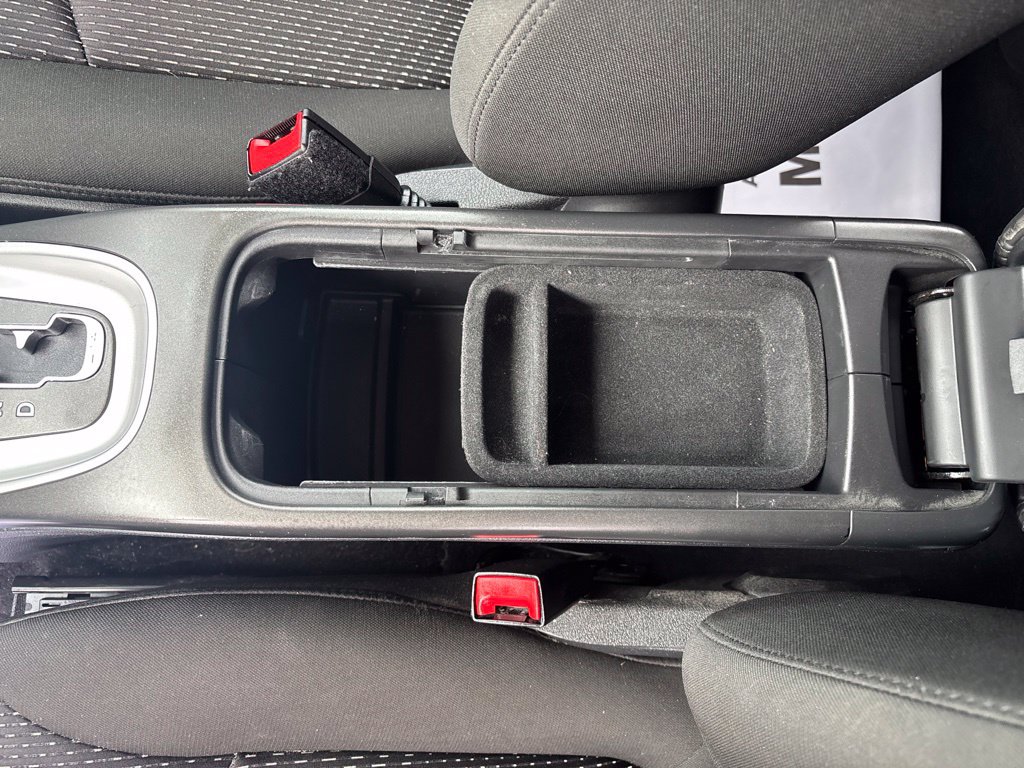 Used 2020 Dodge Journey SE FWD image 32