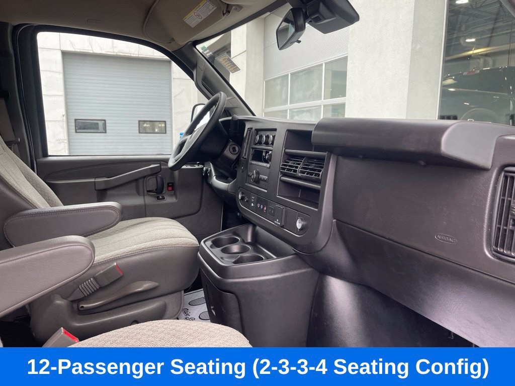 Used 2025 GMC Savana 3500 LT w/ LT Preferred Equipment Group RWD image 23