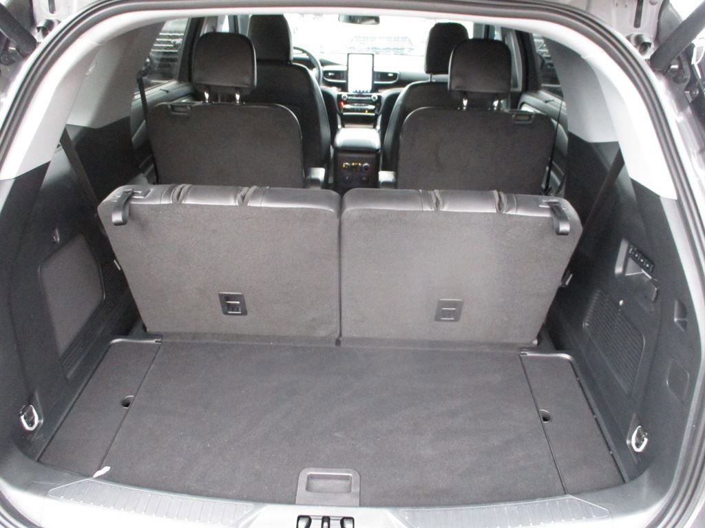 Used 2024 Ford Explorer Limited w/ Limited Technology Package image 4
