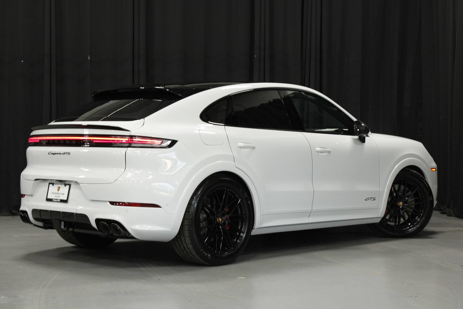 New 2026 Porsche Cayenne GTS AWD/4WD image 5