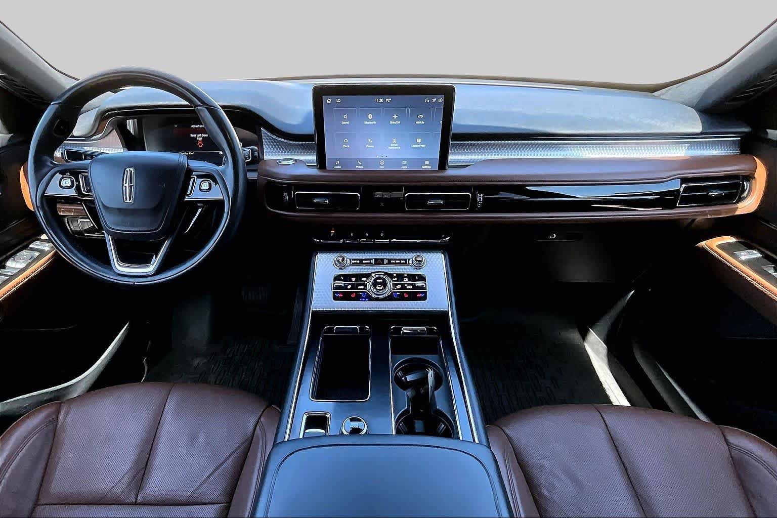 Used 2020 Lincoln Aviator Grand Touring w/ Elements Package Plus AWD/4WD image 16