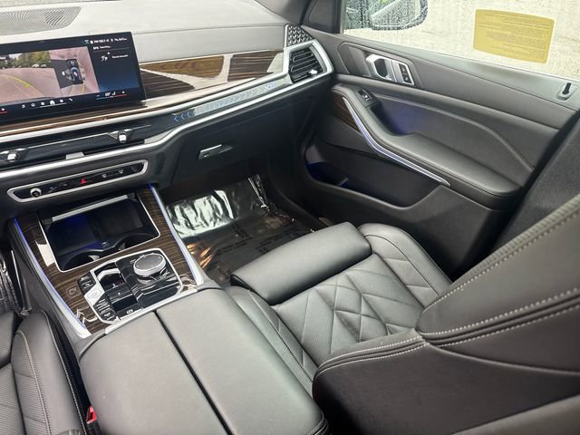 Used 2024 BMW X5 xDrive40i w/ Parking Assistance Package image 26