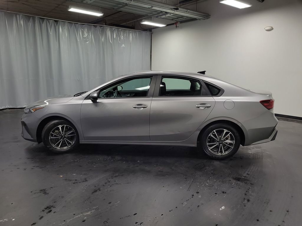 Used 2023 Kia Forte LXS image 5
