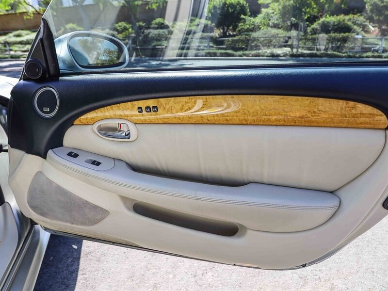 Used 2002 Lexus SC 430 Convertible RWD image 20