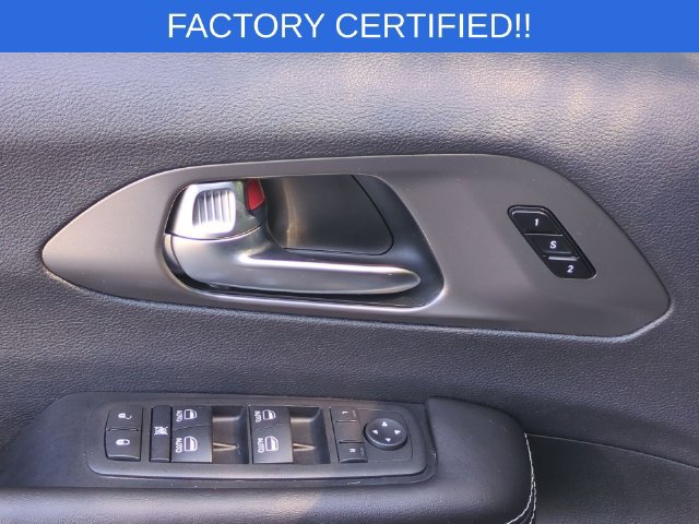 Certified 2026 Chrysler Pacifica Select FWD image 13