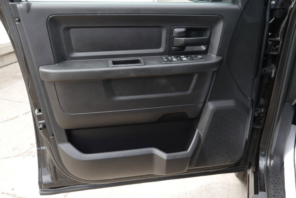 Used 2017 RAM 1500 Express AWD/4WD image 28