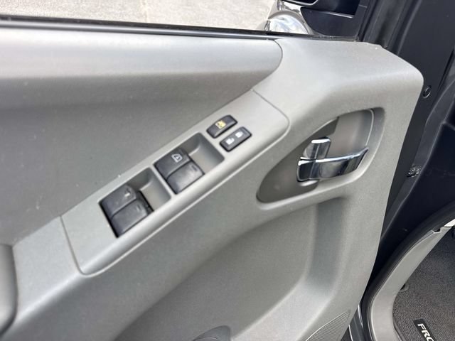 Used 2015 Nissan Frontier SV RWD image 18