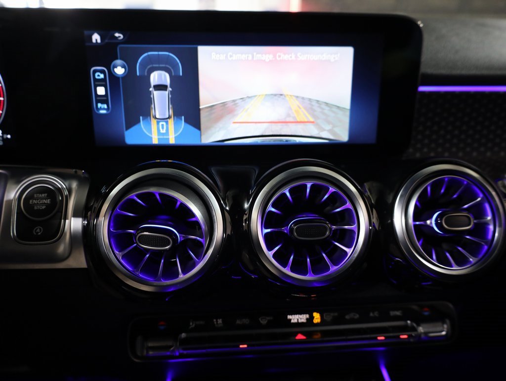 Certified 2025 Mercedes-Benz GLB 250 4MATIC image 57