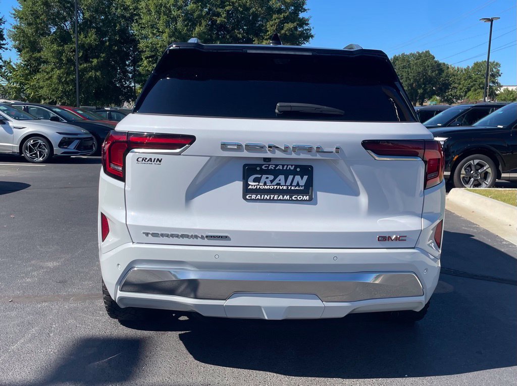 Used 2026 GMC Terrain Denali AWD/4WD image 7