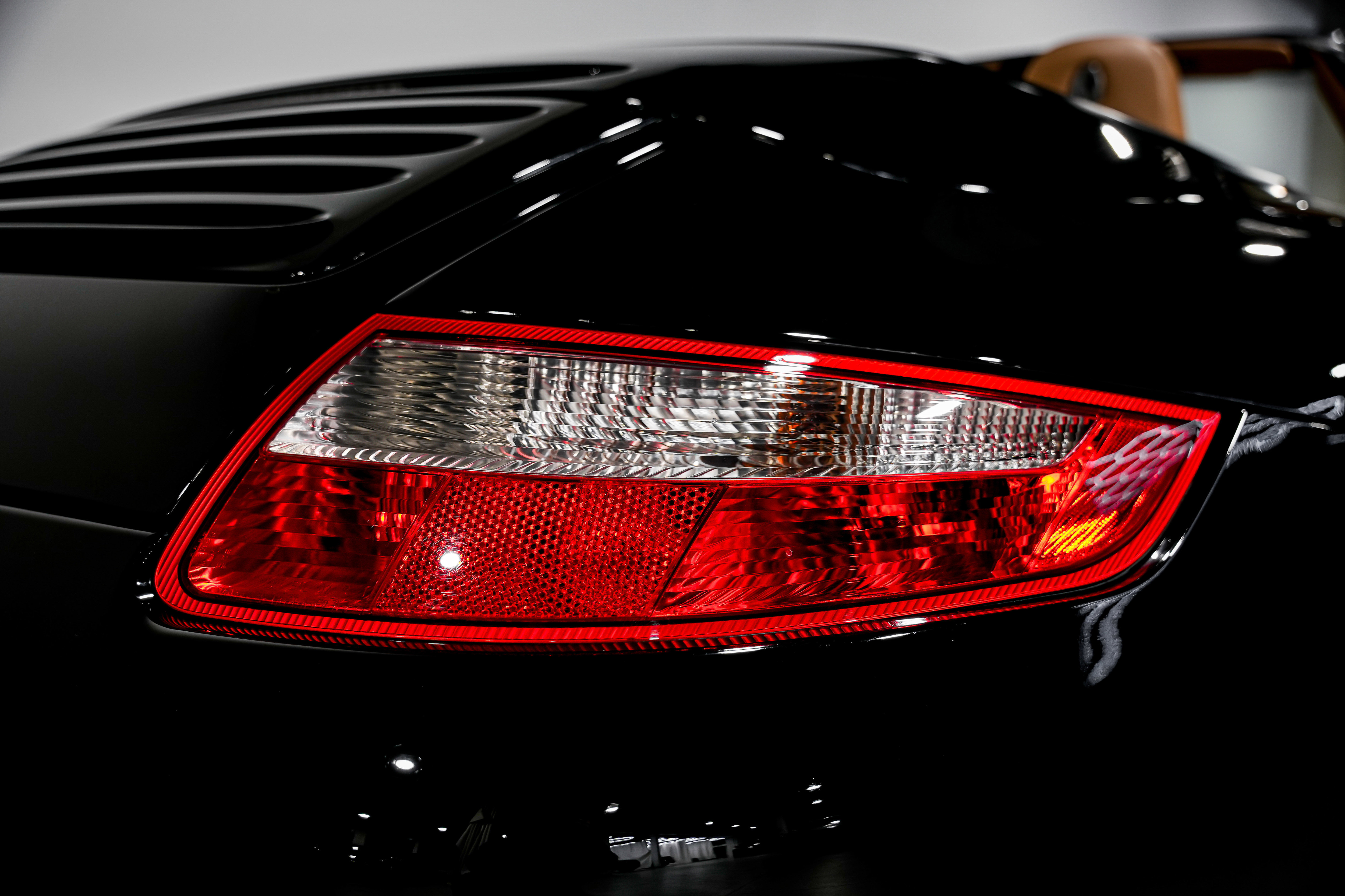 Used 2008 Porsche 911 Carrera 4S image 37