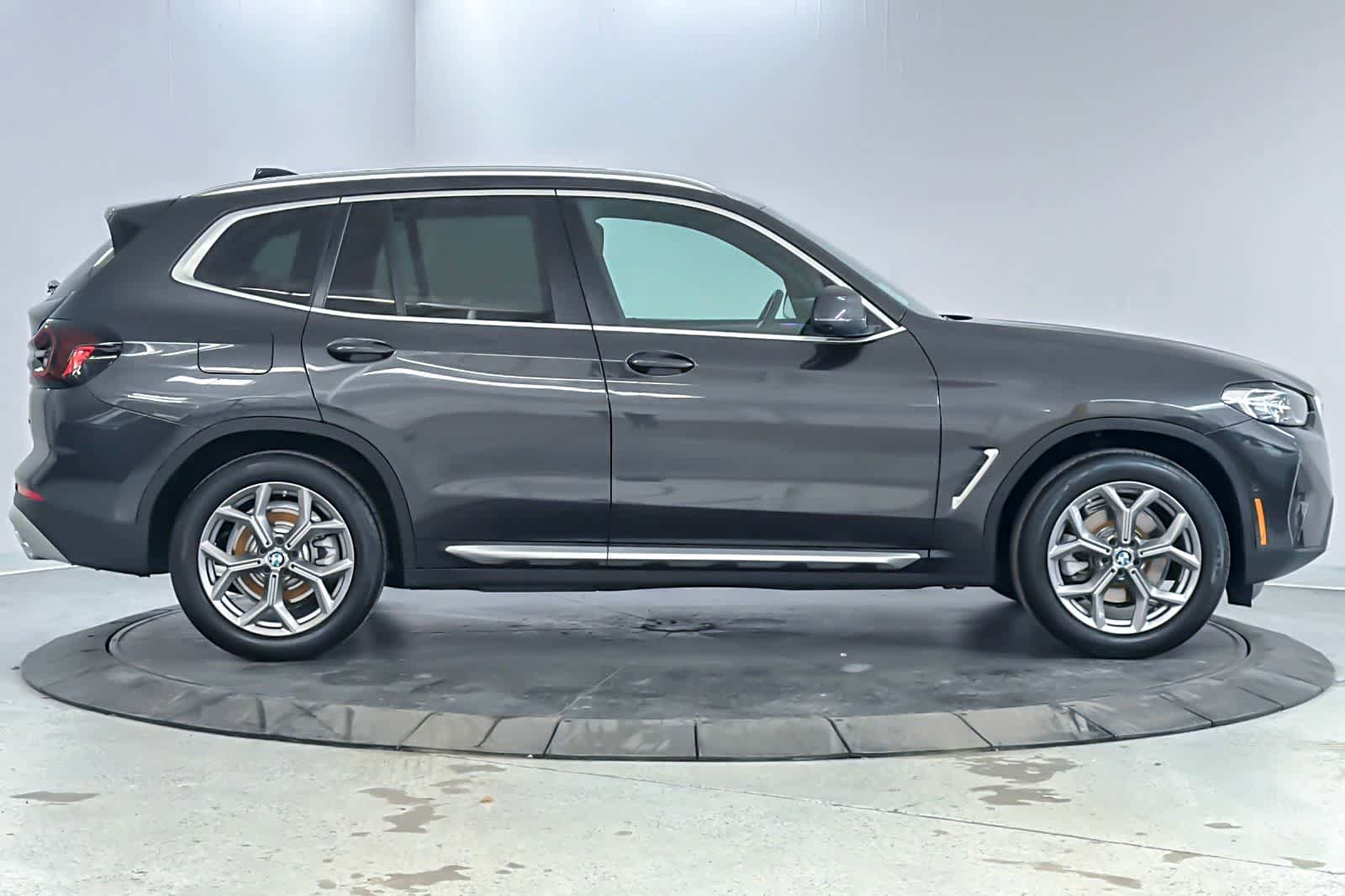 Used 2023 BMW X3 xDrive30i w/ Premium Package AWD/4WD image 8