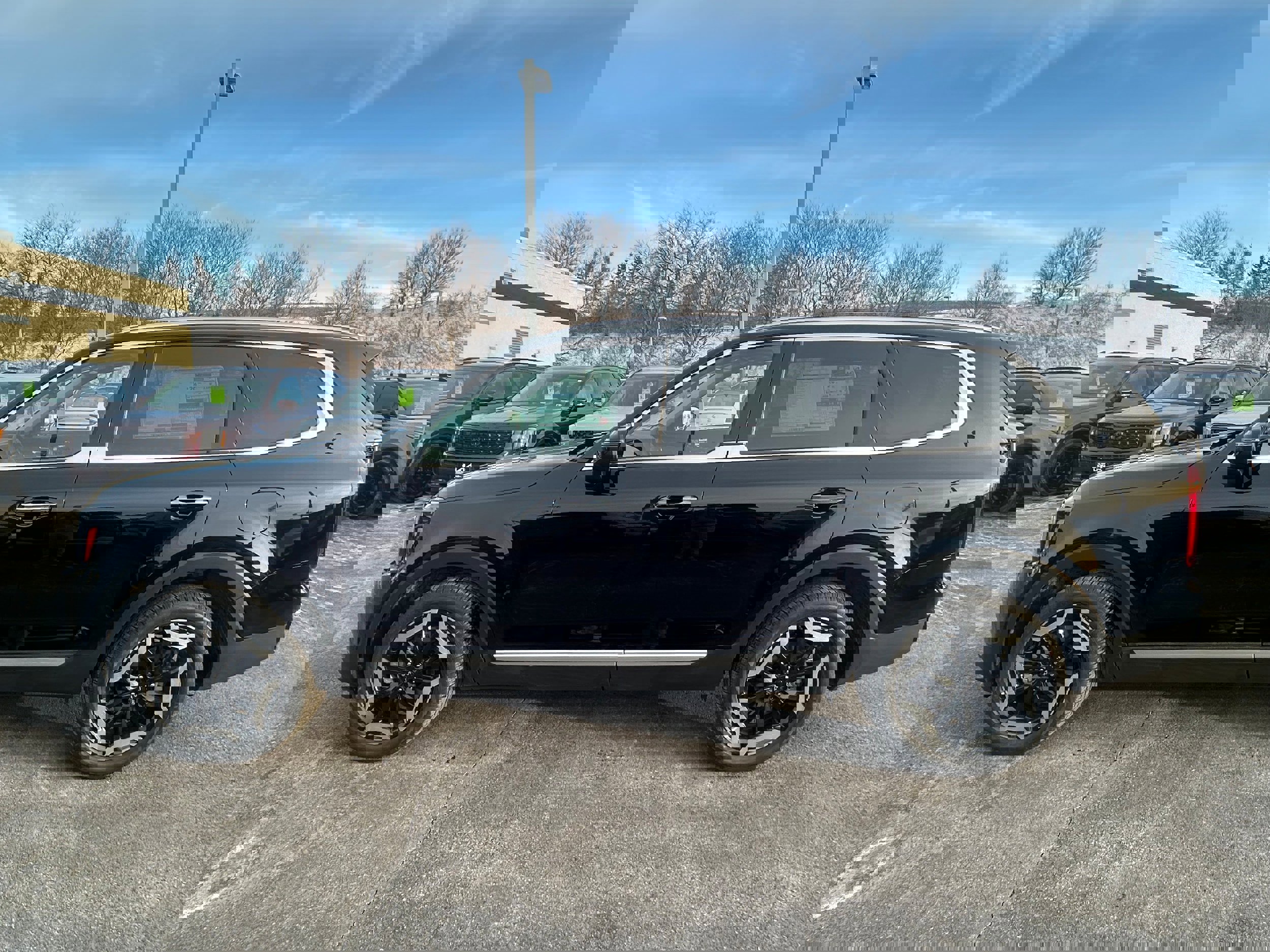 New 2025 Kia Telluride S image 8