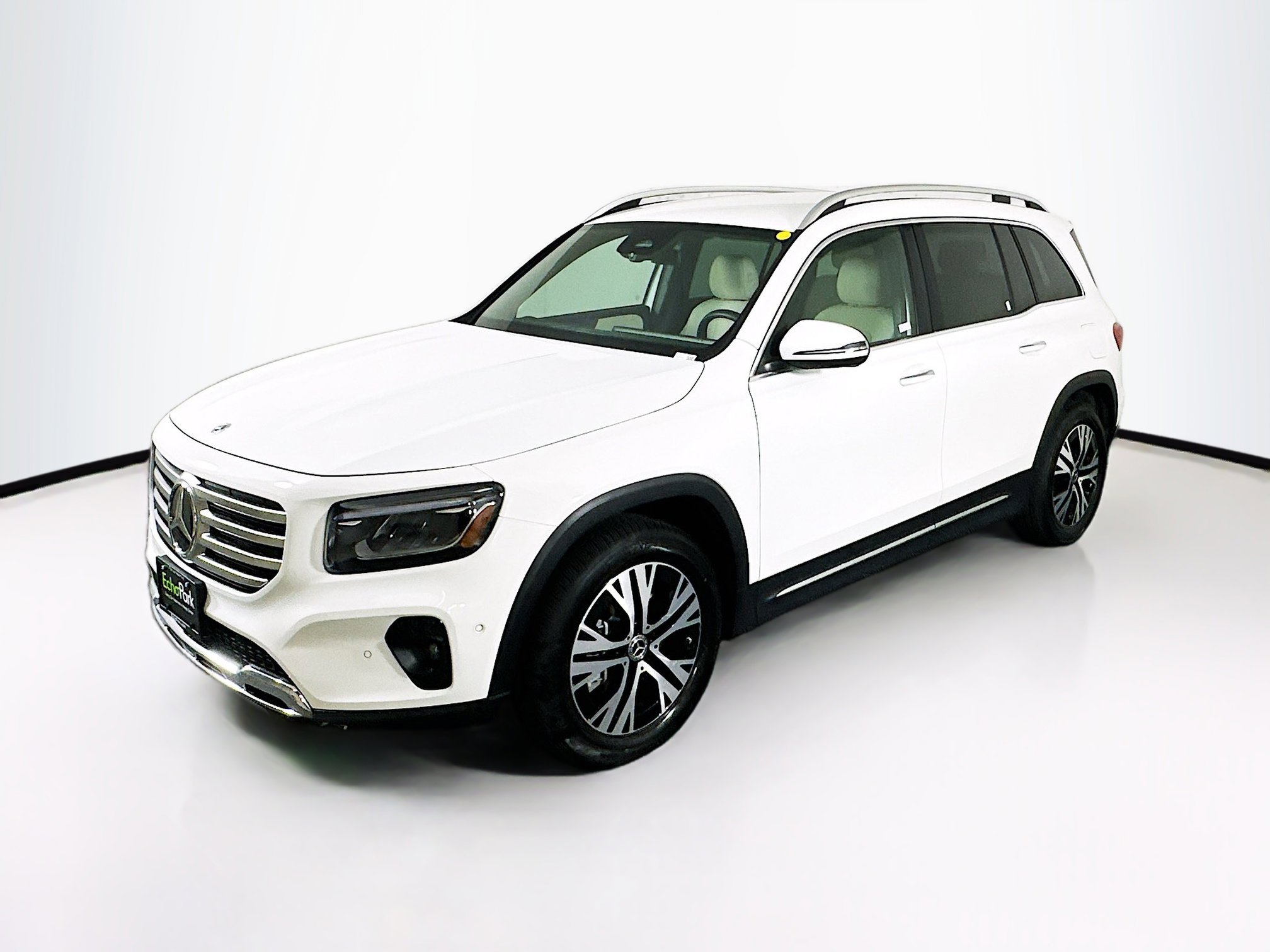 Used 2025 Mercedes-Benz GLB 250 image 3
