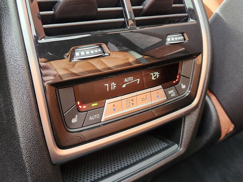 Used 2025 BMW X5 xDrive40i w/ Executive Package AWD/4WD image 11