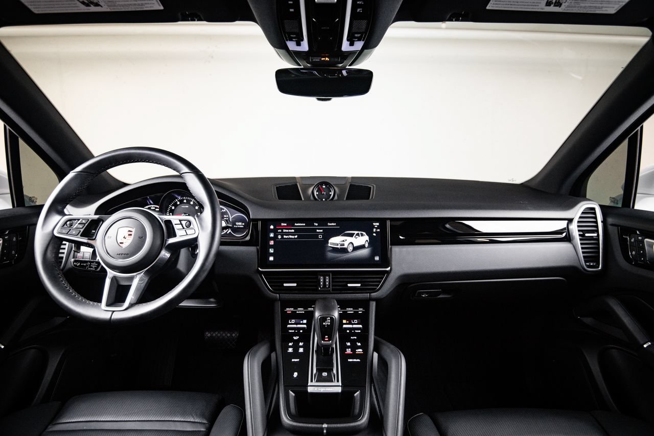 Certified 2023 Porsche Cayenne AWD/4WD image 25