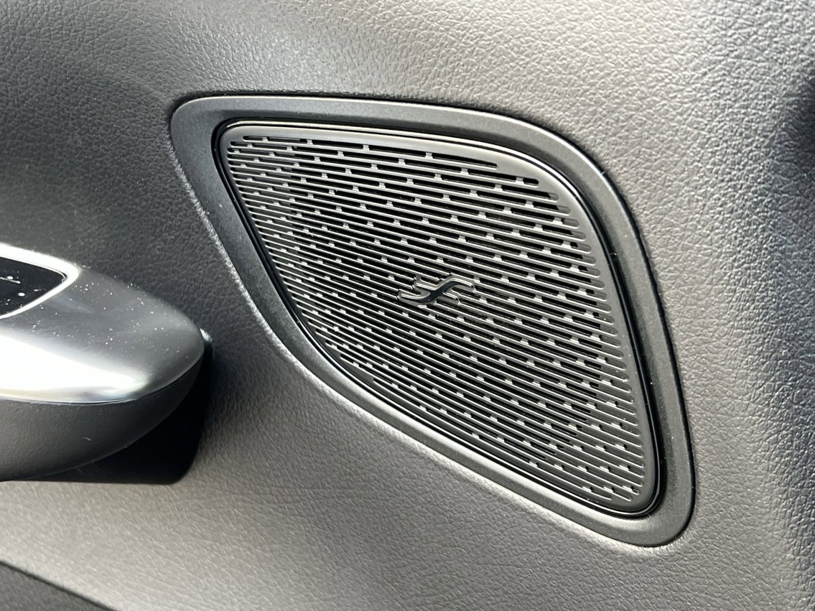 New 2026 Mercedes-Benz GLC 300 4MATIC image 34