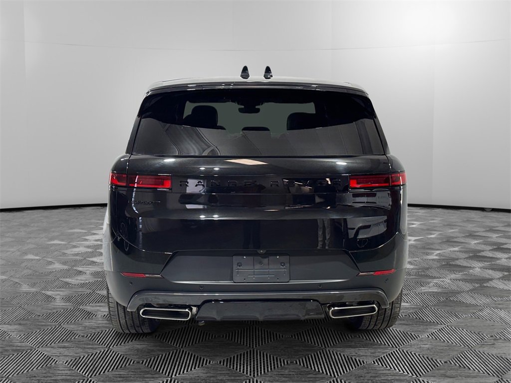 New 2025 Land Rover Range Rover Sport SE image 4