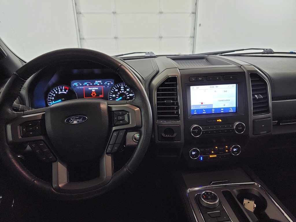 Used 2020 Ford Expedition XLT w/ Equipment Group 202A AWD/4WD image 12