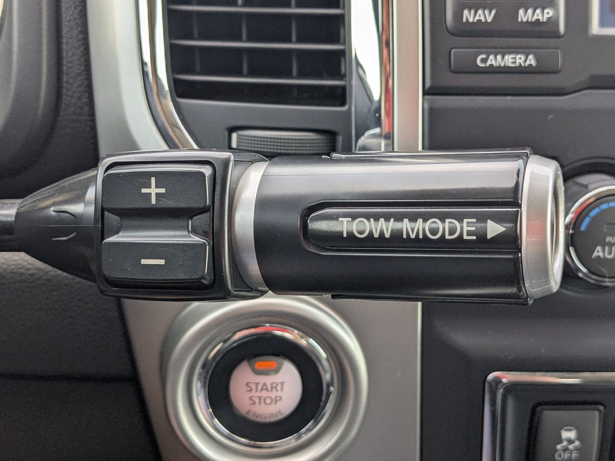 Used 2017 Nissan Titan SL AWD/4WD image 29