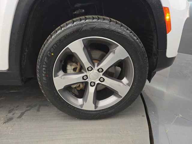 Used 2023 Jeep Grand Cherokee Limited image 12