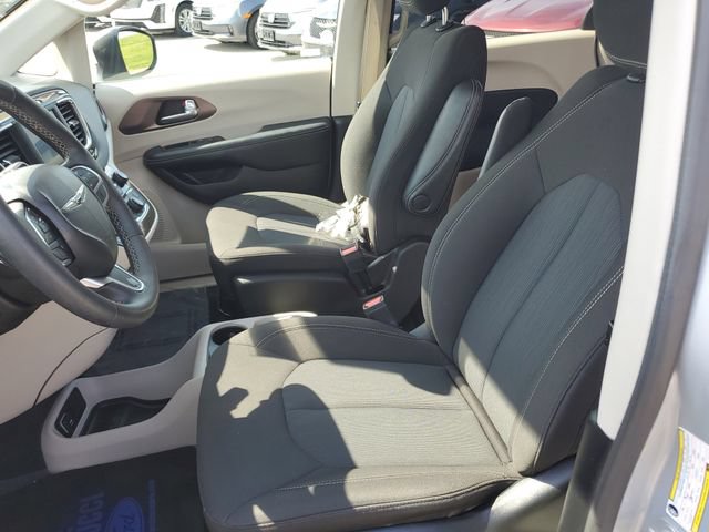 Used 2023 Chrysler Voyager LX FWD image 25