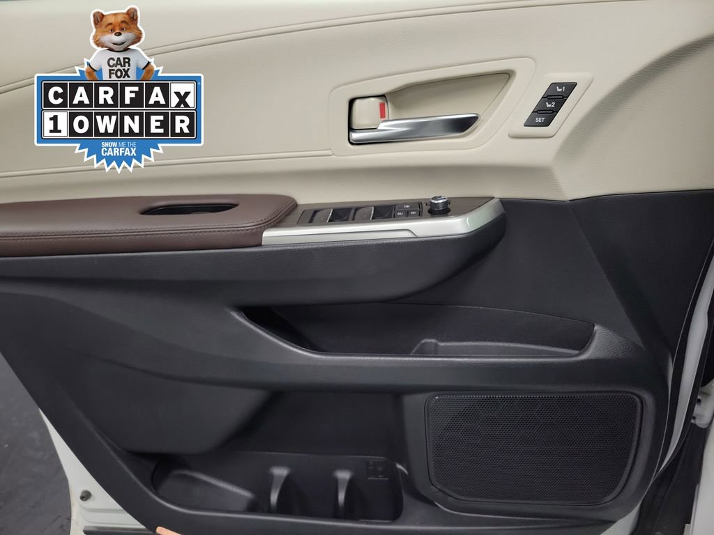 Used 2024 Toyota Sienna Platinum image 24