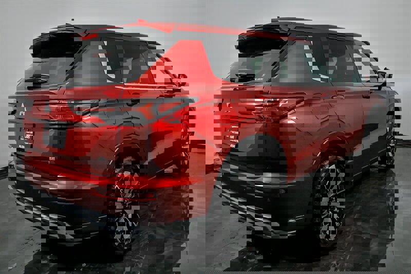 New 2026 Mitsubishi Outlander SE image 9