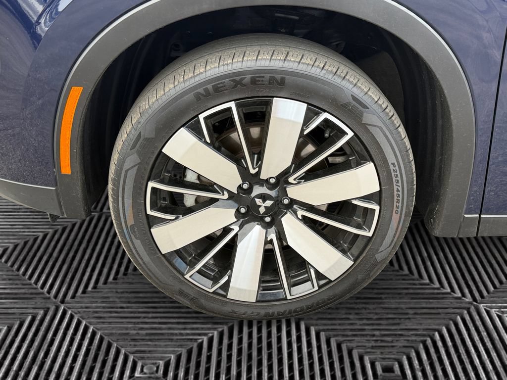 Used 2025 Mitsubishi Outlander SE AWD/4WD image 14