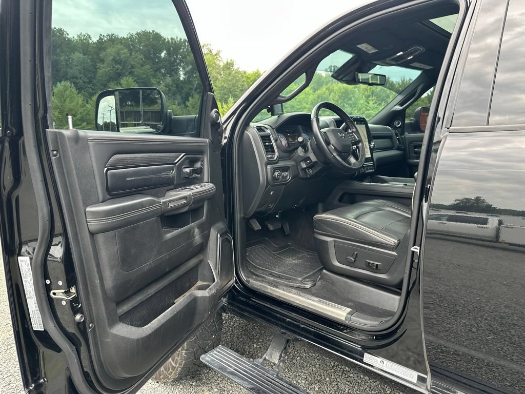 Used 2022 RAM 3500 Limited AWD/4WD image 21
