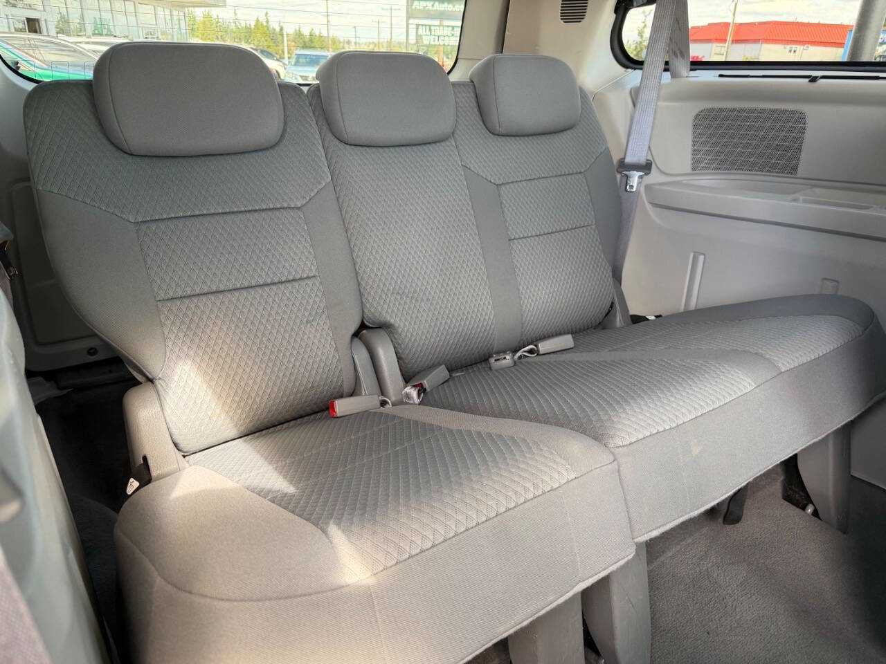 Used 2010 Chrysler Town & Country Touring w/ Entertainment Group #2 image 19