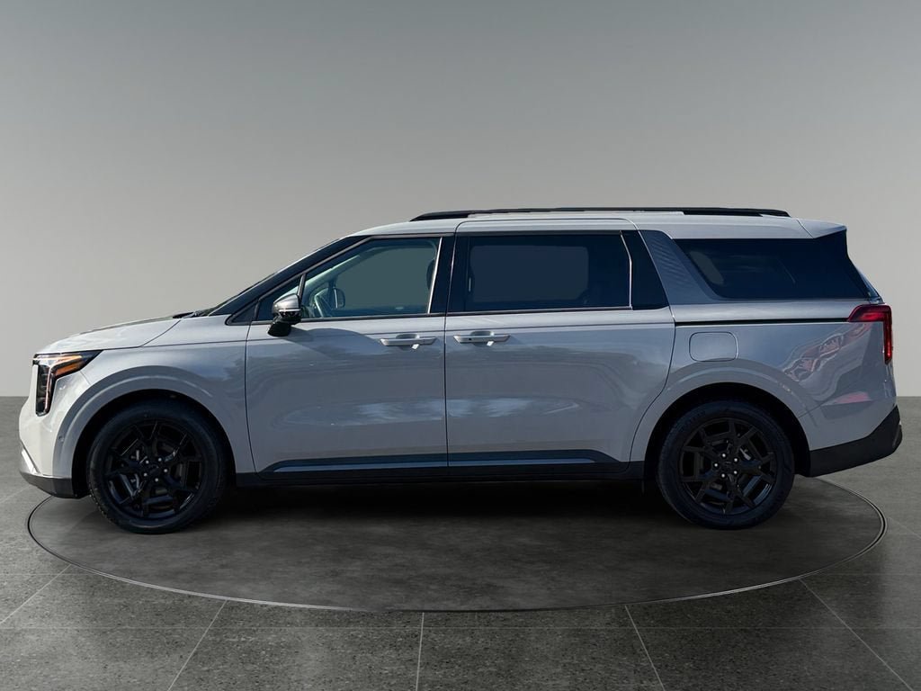 Used 2025 Kia Carnival SX w/ SX Dark Edition Package FWD image 5