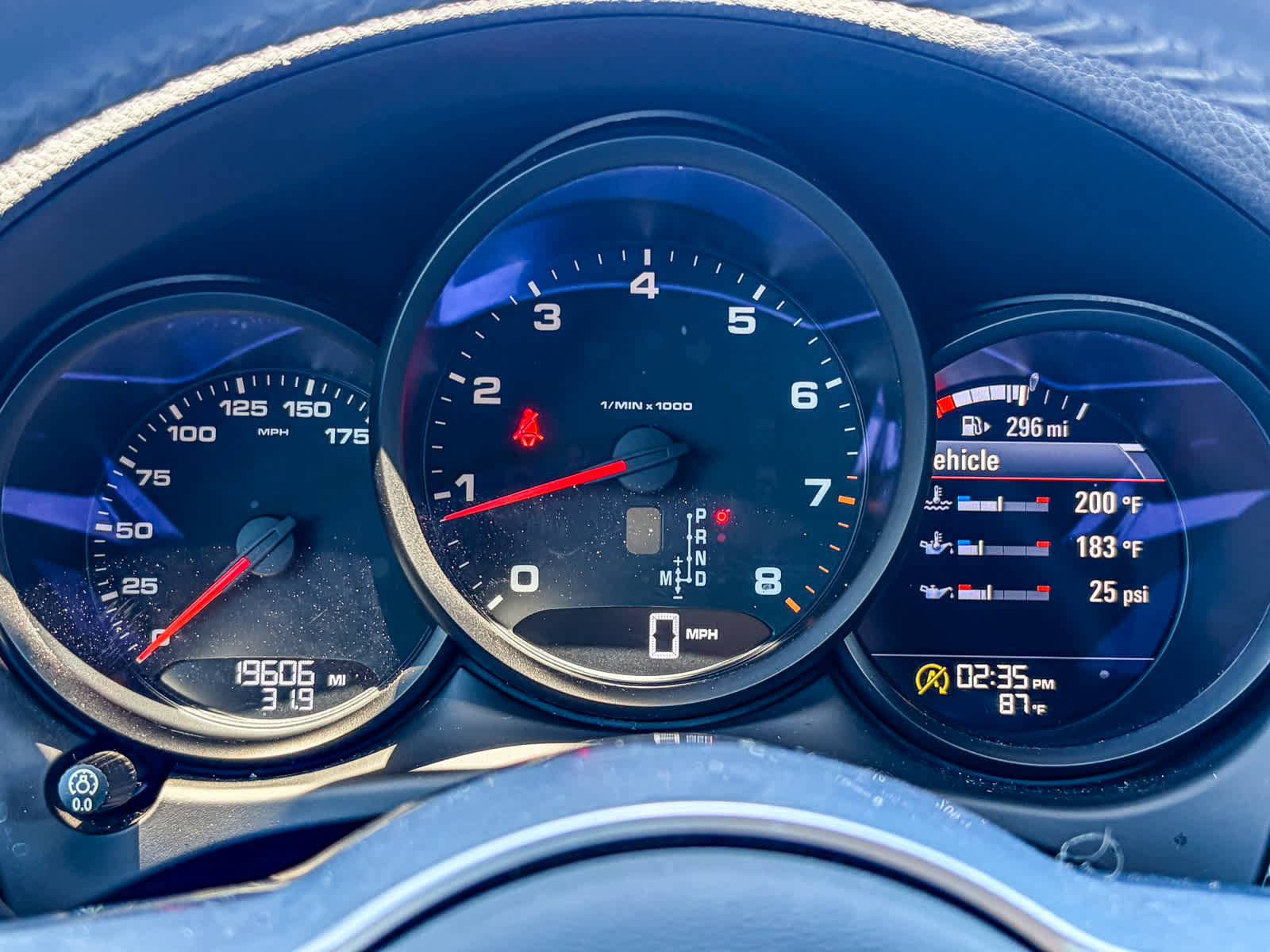 Used 2018 Porsche Macan AWD/4WD image 22