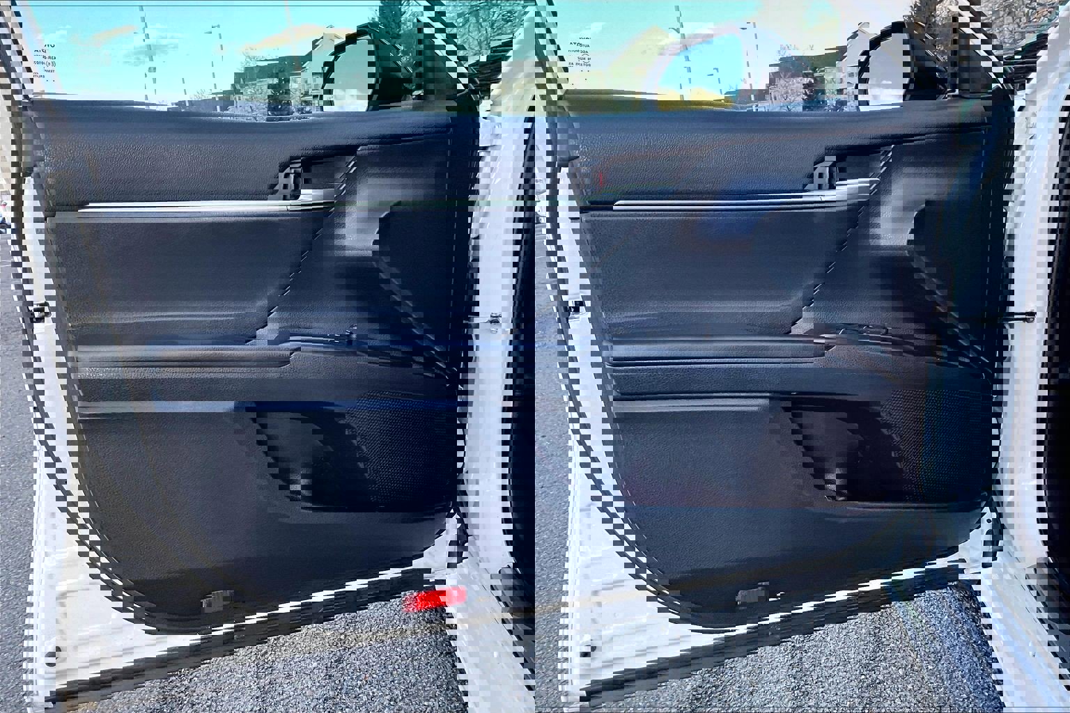 Used 2023 Toyota Camry SE w/ Convenience Package image 21