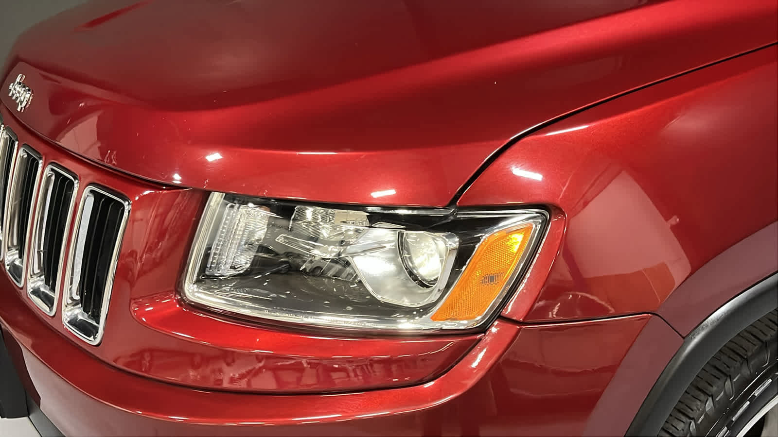 Used 2014 Jeep Grand Cherokee Limited AWD/4WD image 7