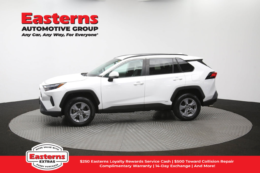 Used 2022 Toyota RAV4 XLE AWD/4WD image 59