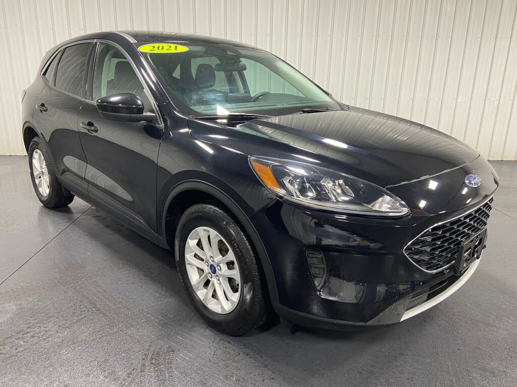 Used 2021 Ford Escape SE video 2